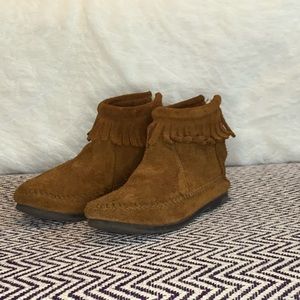 Brown Minnetonka fringe booties